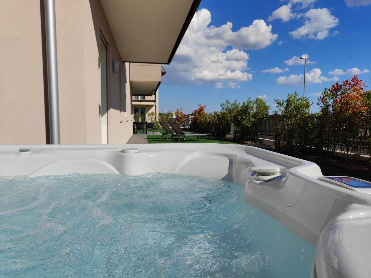 San Giorgio Design Home Con Jacuzzi Privata Colà Eksteriør billede